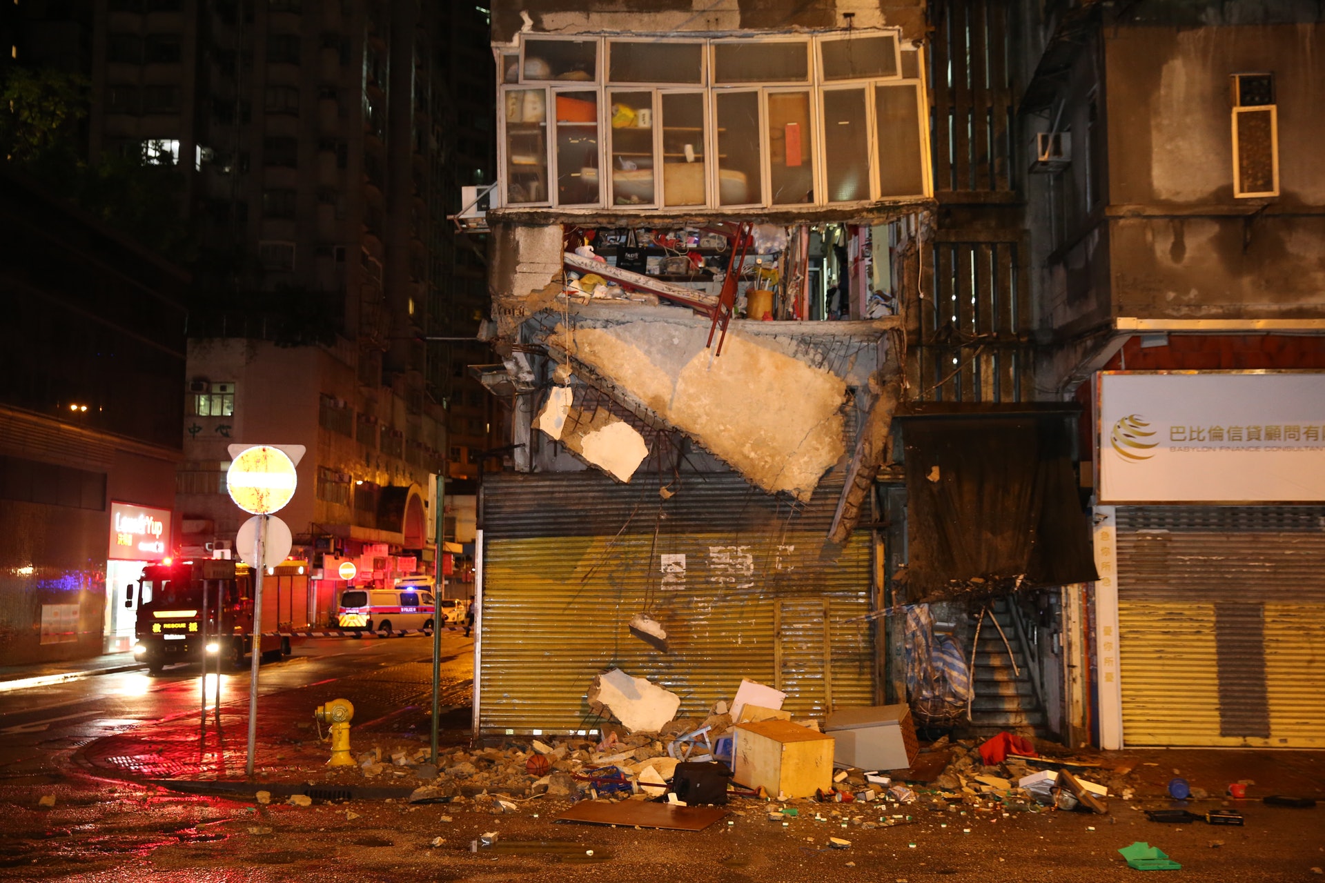 advan-04.jpg advan-04.jpg